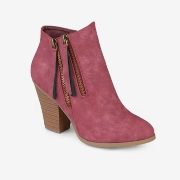 NWT Journee Collection Womens Red Vally Cloth Ankle Boot Shoe Size 8M - Picture 1 of 9